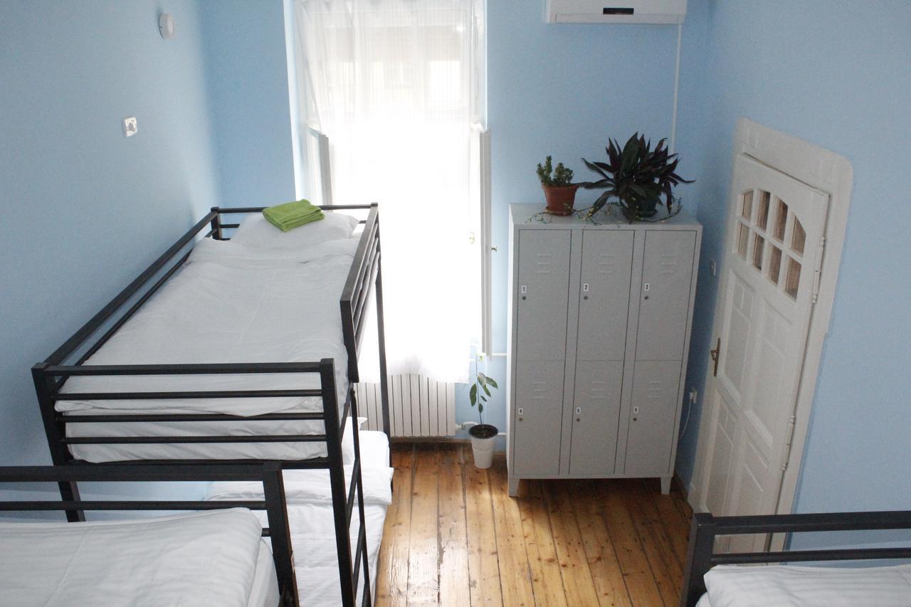 Hostel Nomad Нови Сад Екстериор снимка