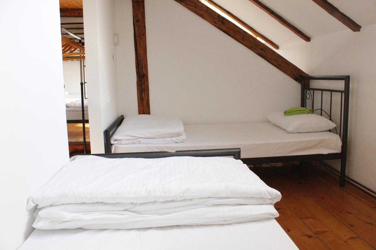 Hostel Nomad Нови Сад Екстериор снимка
