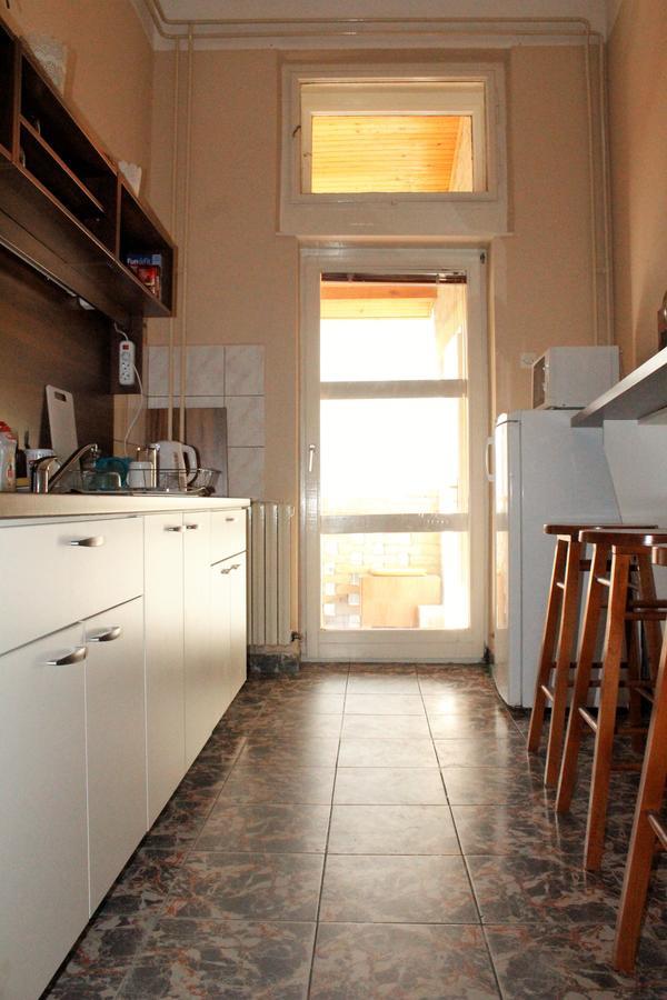 Hostel Nomad Нови Сад Екстериор снимка